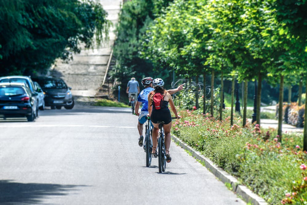 old cyclists die rollin' along