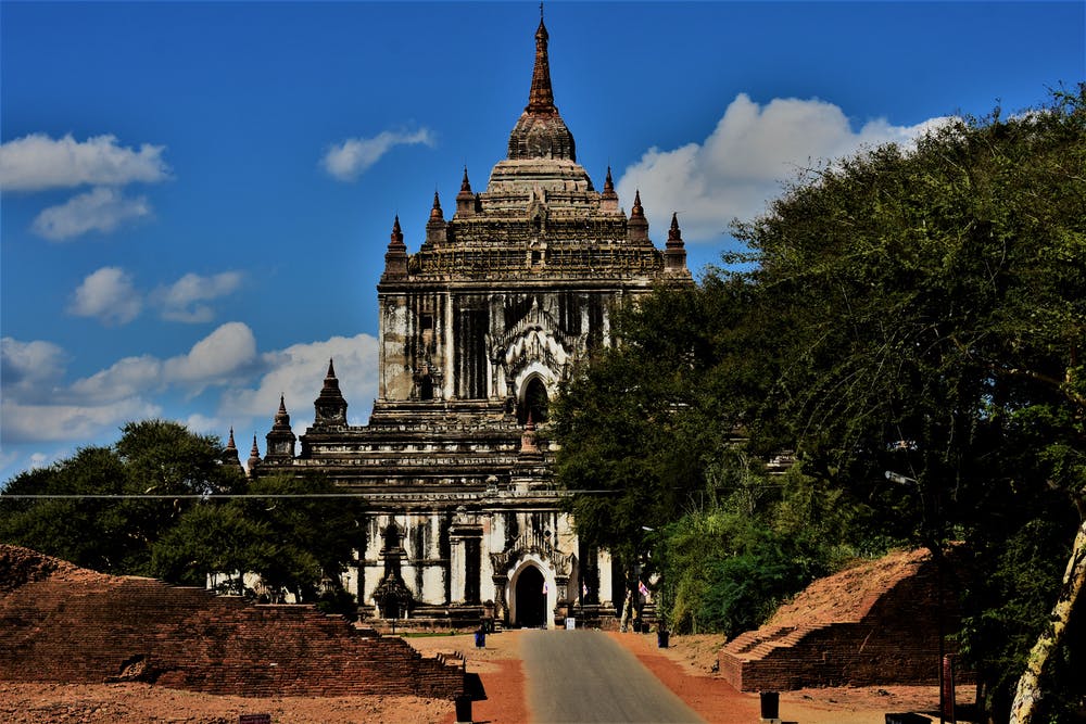 myanmar burma cycling spokeasy blog post globetrotting page